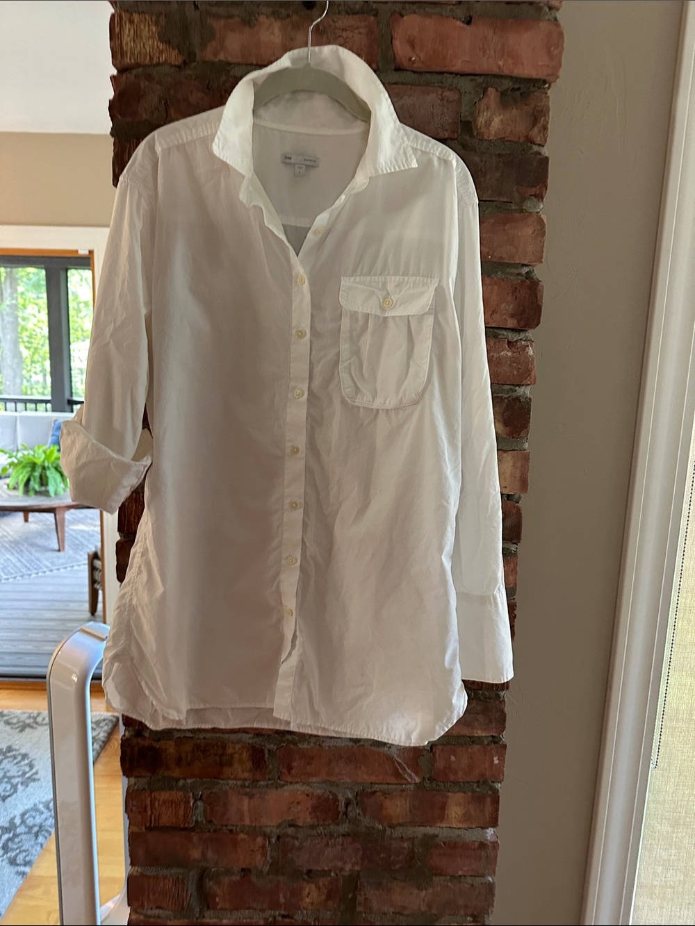 GAP White Women’s Boyfriend fit Button-Down Shirt with Chest Pocket, French cuff